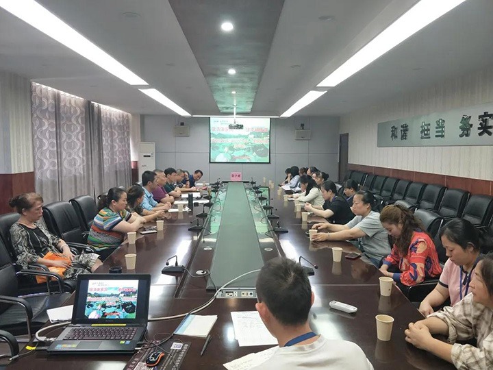 威信煤炭公司召开“倡清廉家风，建幸福家庭”座谈会